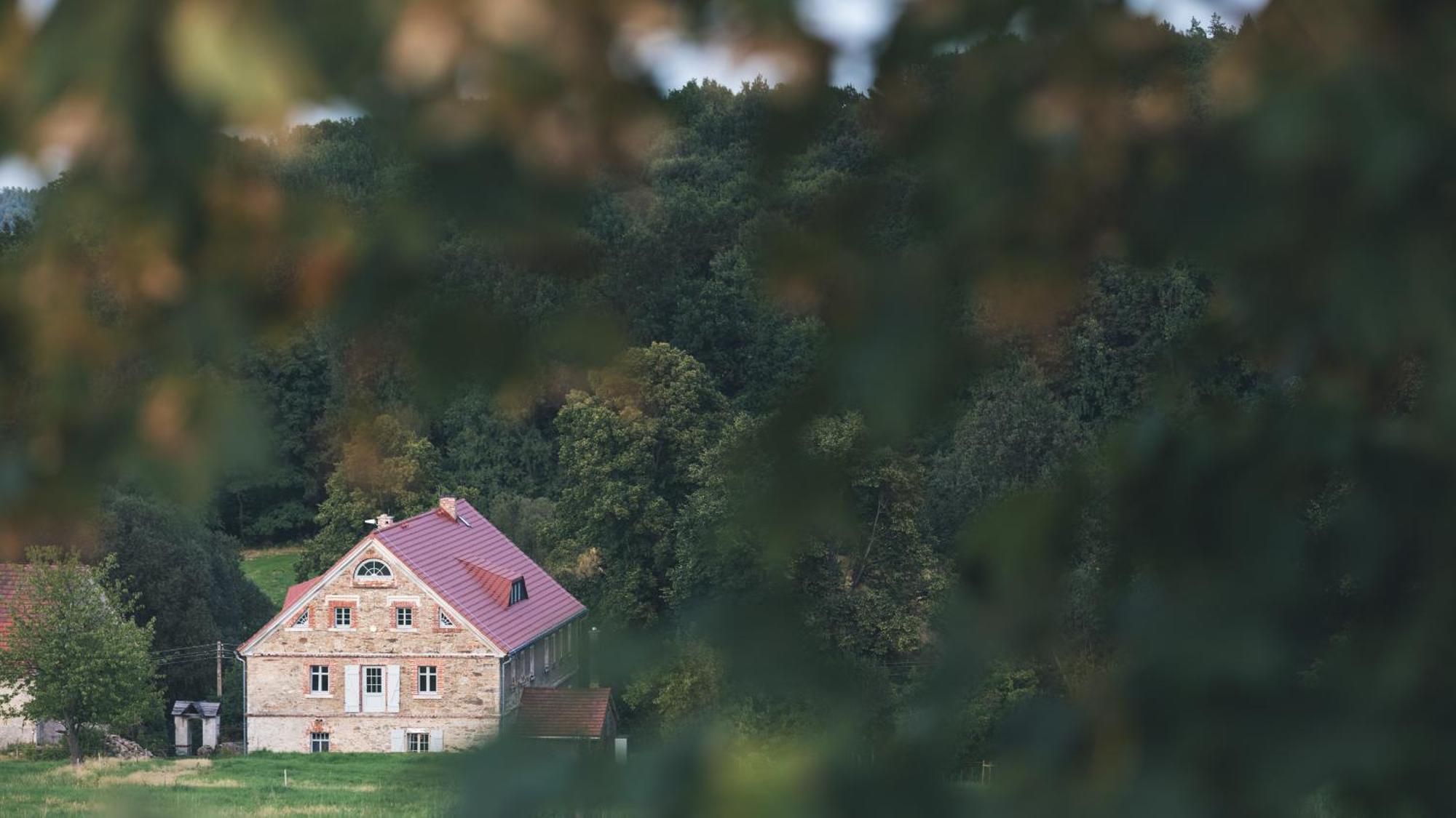 Dom Piwowara Hotell Leśna Eksteriør bilde